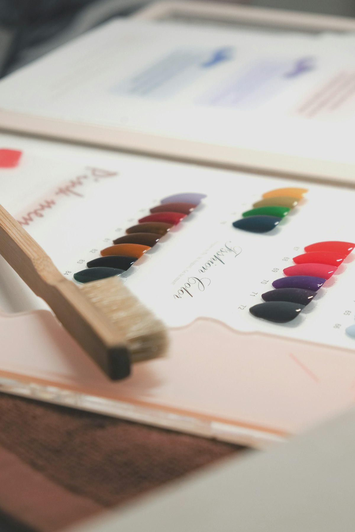 Nail Glue vs. Adhesive Tabs: Which Keeps Press-Ons on Longer?