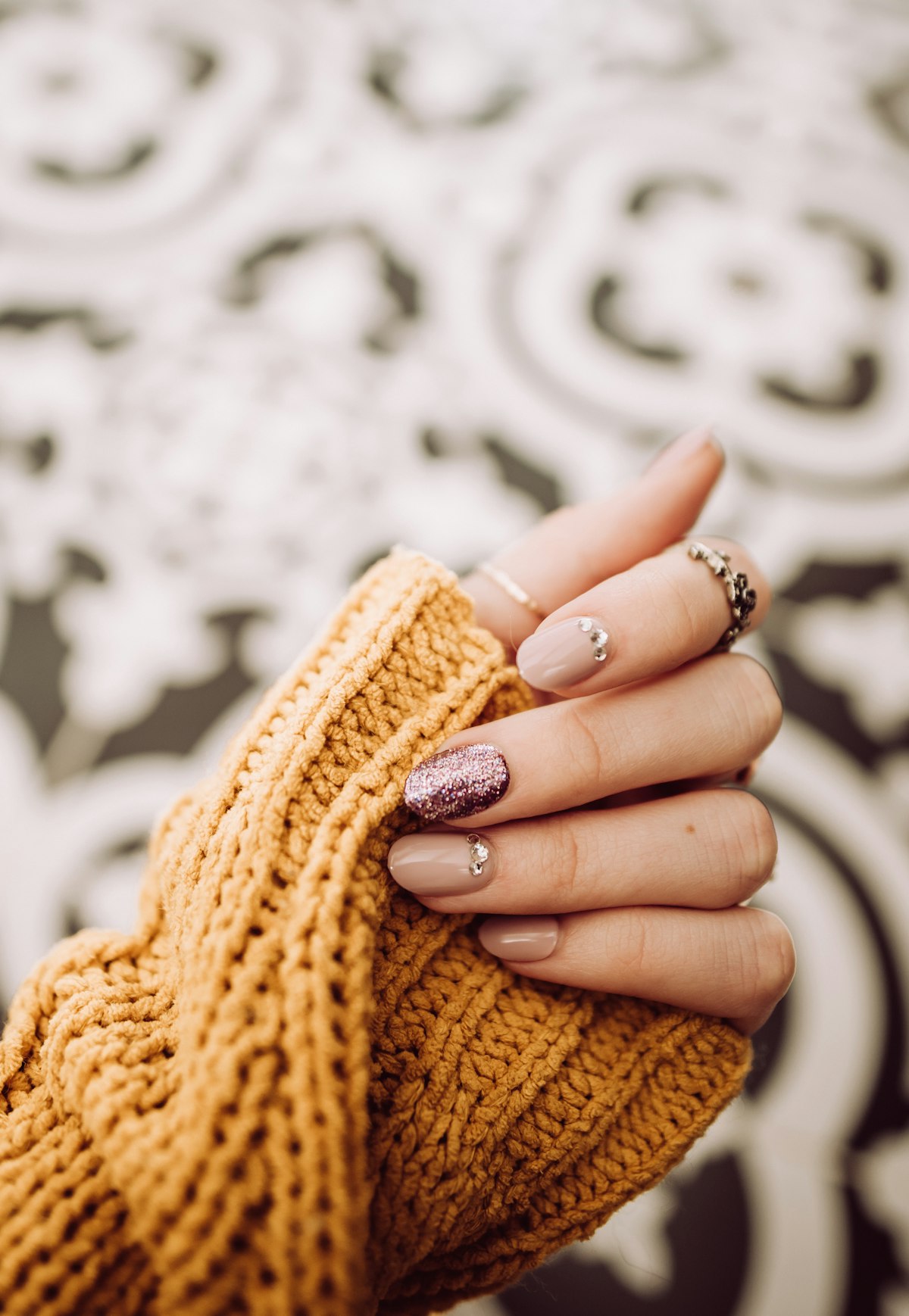 Short Stiletto Nails: Fierce Points Engineered for Real Life